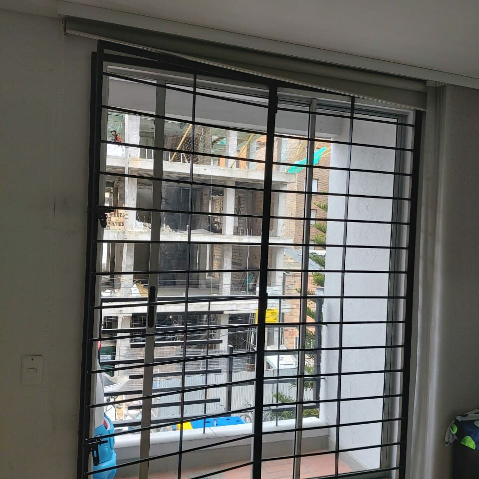 Rejas para puertas Bogota, rejas para ventanas, diseños de rejas para  ventanas y puertas, rejas corredizas, rejas modernas para puertas, rejas  ventanas modernas